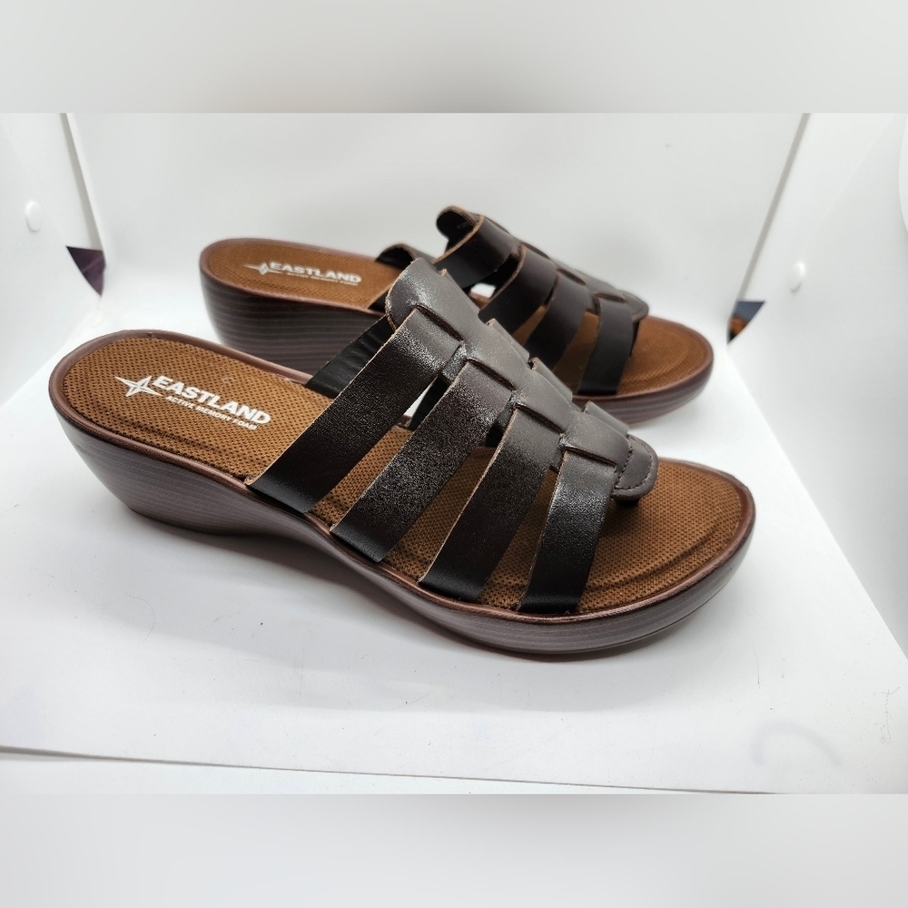 Eastland Brown Leather Sandals NWOT Sz 10W‎ - Picture 2 of 6